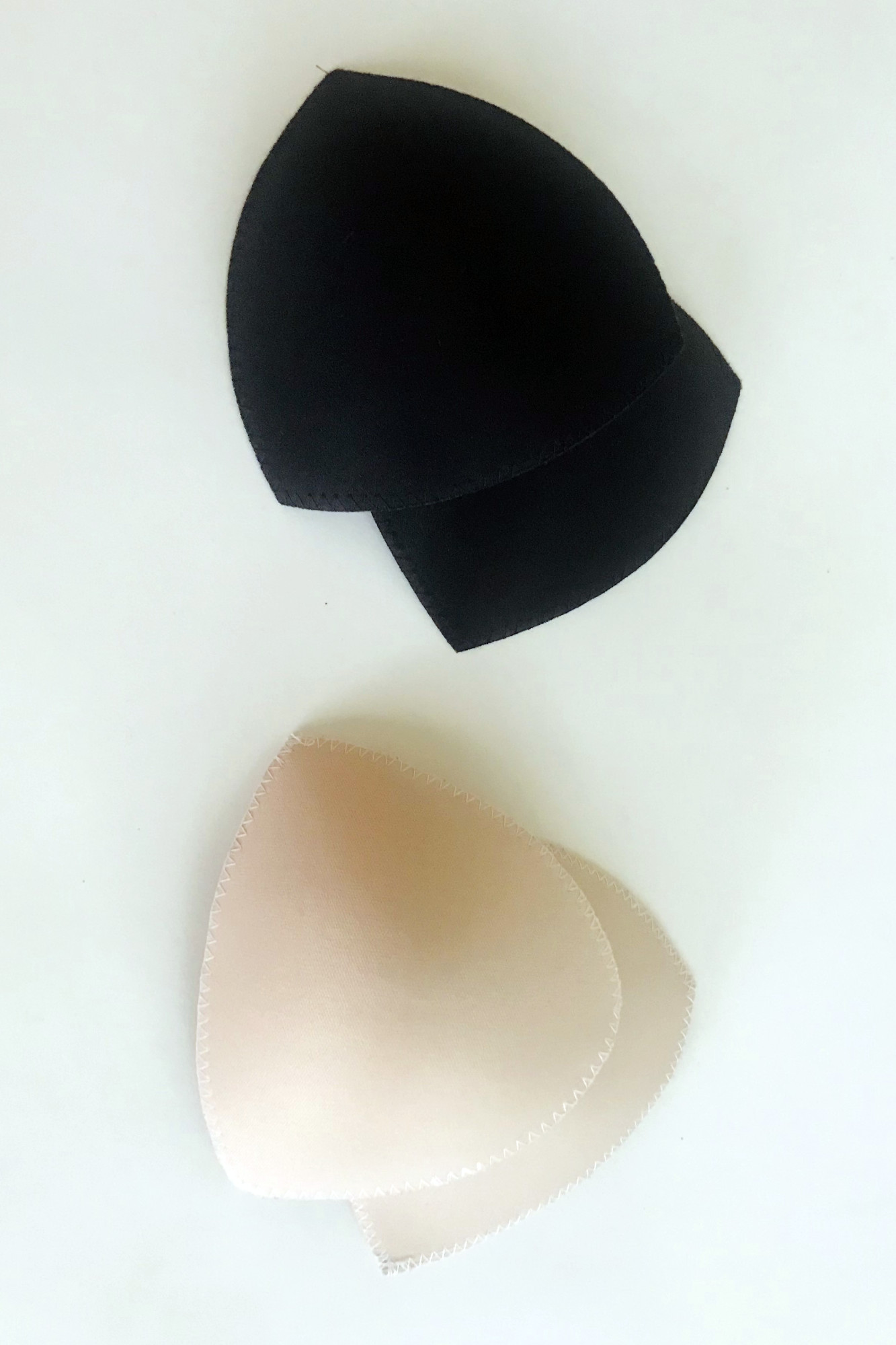 https://www.ainwear.com/media/image/13/f0/a0/bra-pads.jpg